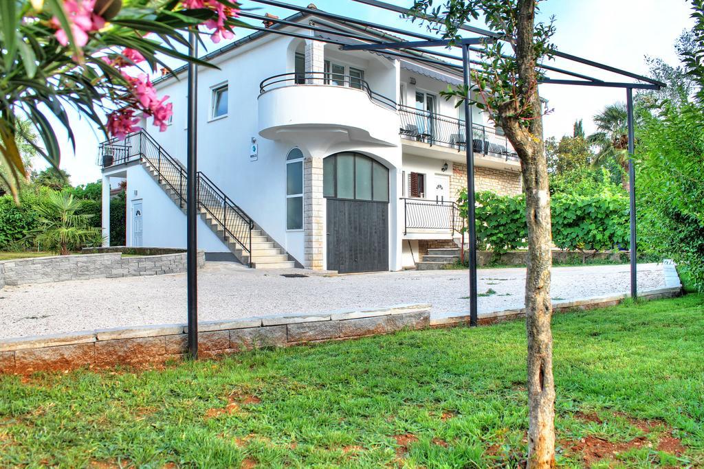 Apartments Nebuloza Ровинь Экстерьер фото