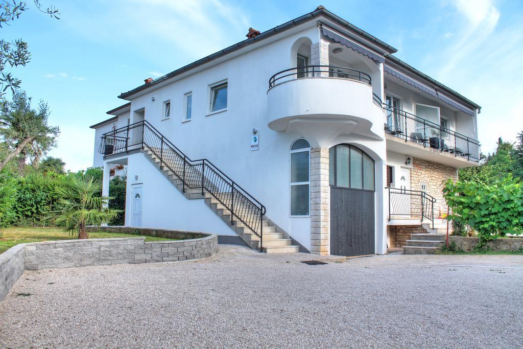 Apartments Nebuloza Ровинь Экстерьер фото