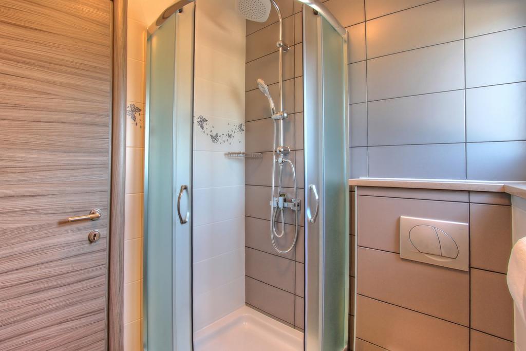 Apartments Nebuloza Ровинь Экстерьер фото