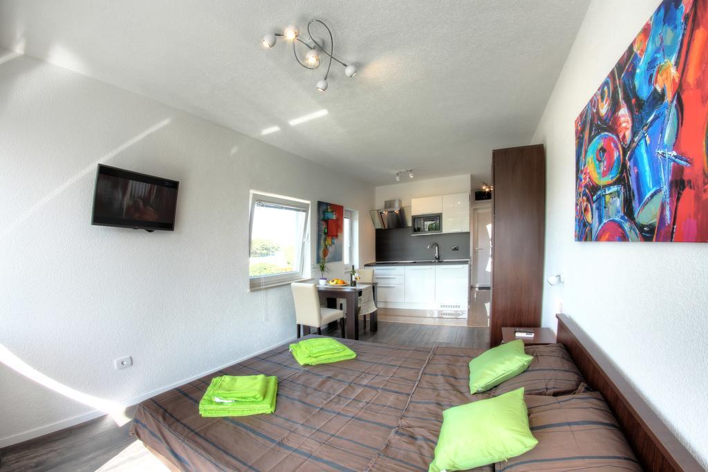 Apartments Nebuloza Ровинь Экстерьер фото