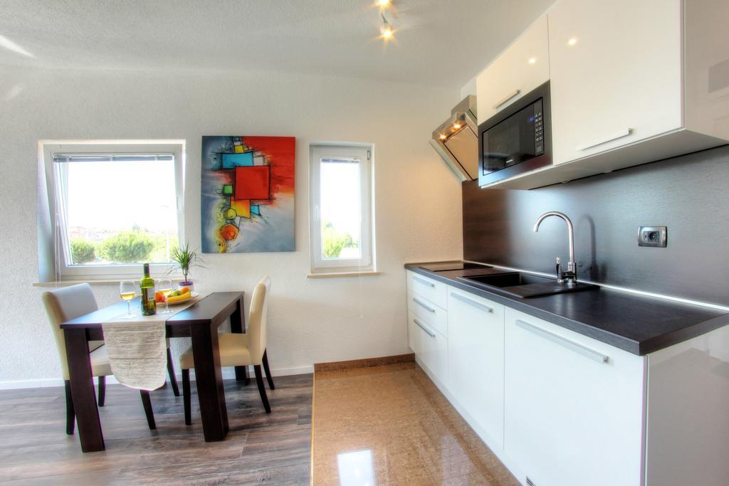 Apartments Nebuloza Ровинь Экстерьер фото
