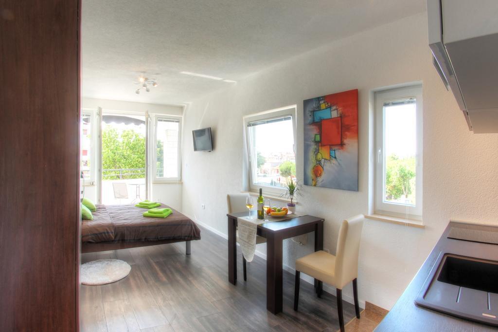 Apartments Nebuloza Ровинь Экстерьер фото