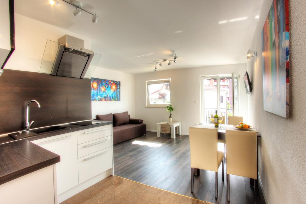 Apartments Nebuloza Ровинь Экстерьер фото
